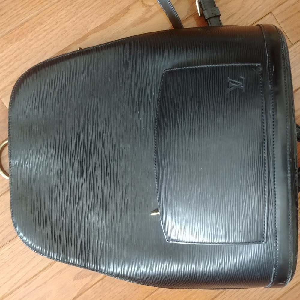 Luis vuitton black bag